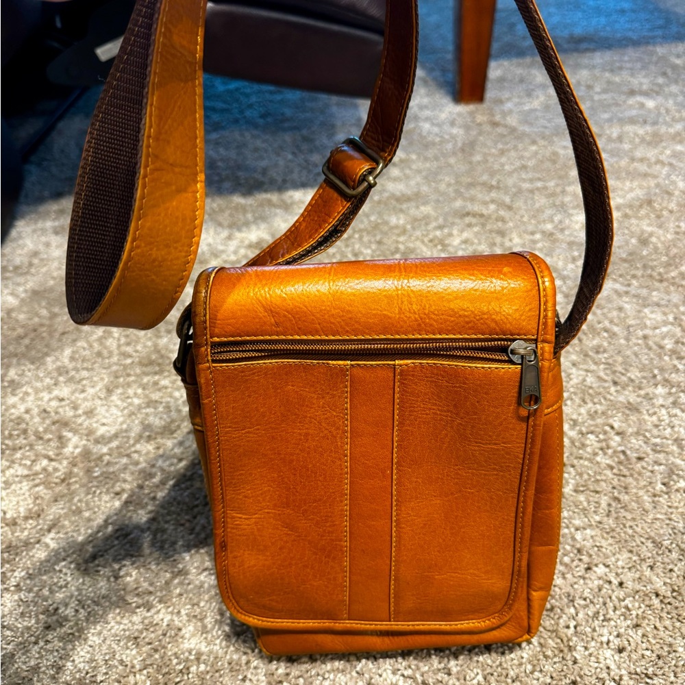 Brown leather shoulder bag